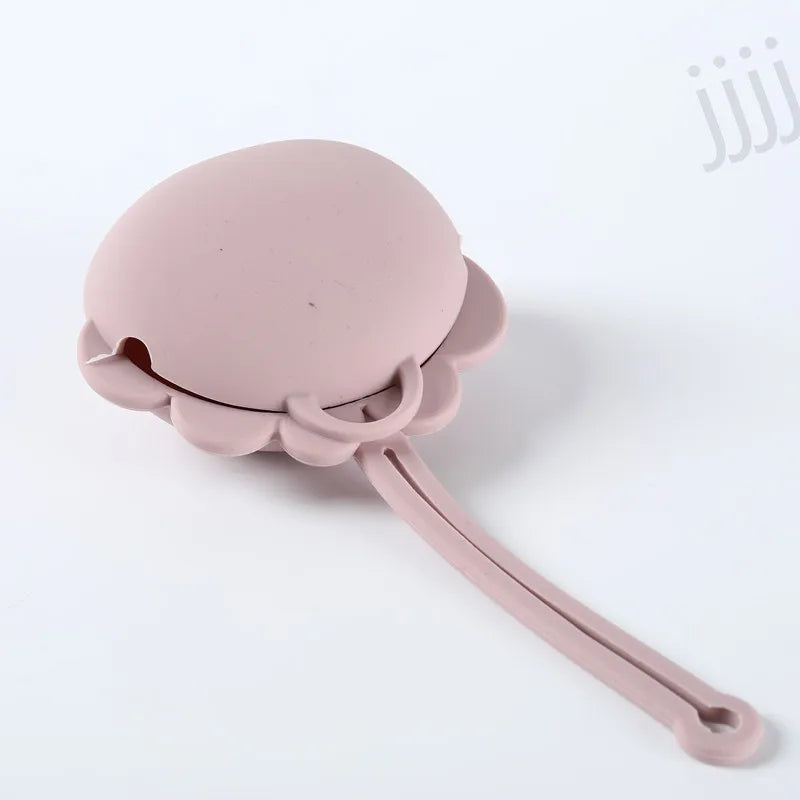 Estuche de silicón a prueba de caídas para almacenamiento  de chupón.