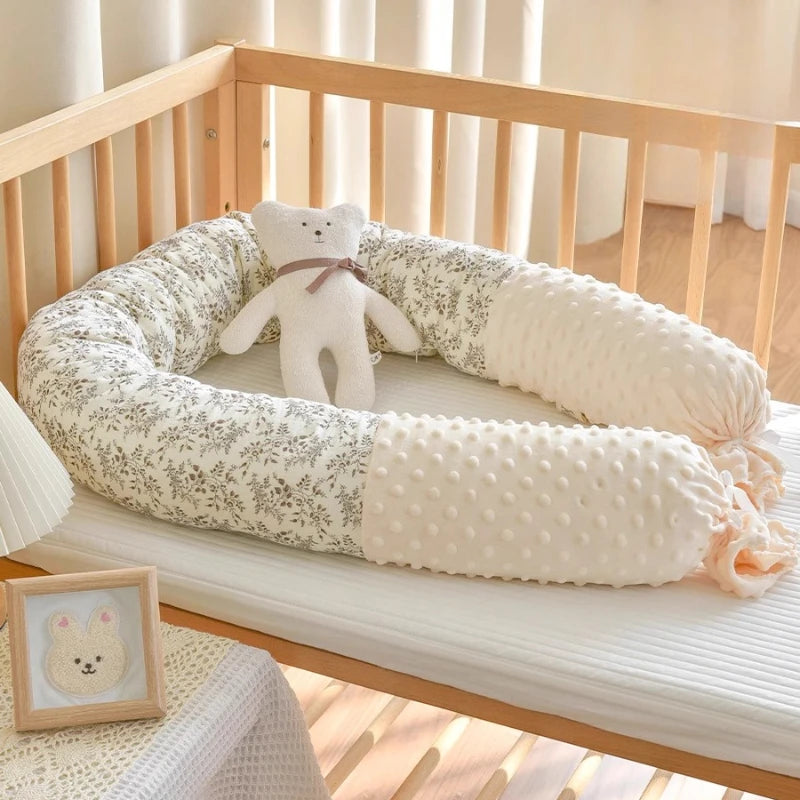 Protector de Cuna Tipo Cilindro Clase A: Almohada Multifuncional y Protector de Barandilla