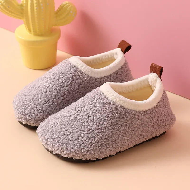 Pantuflas "Nube de Algodón" – Calidez y Seguridad para el Hogar (12M-10T)