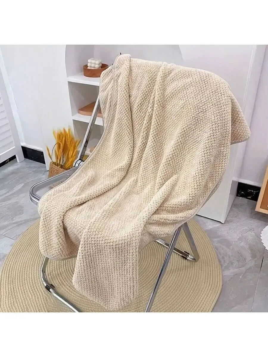 Toalla de Baño "Abrazo de Terciopelo" – Suavidad y Absorción Superior
