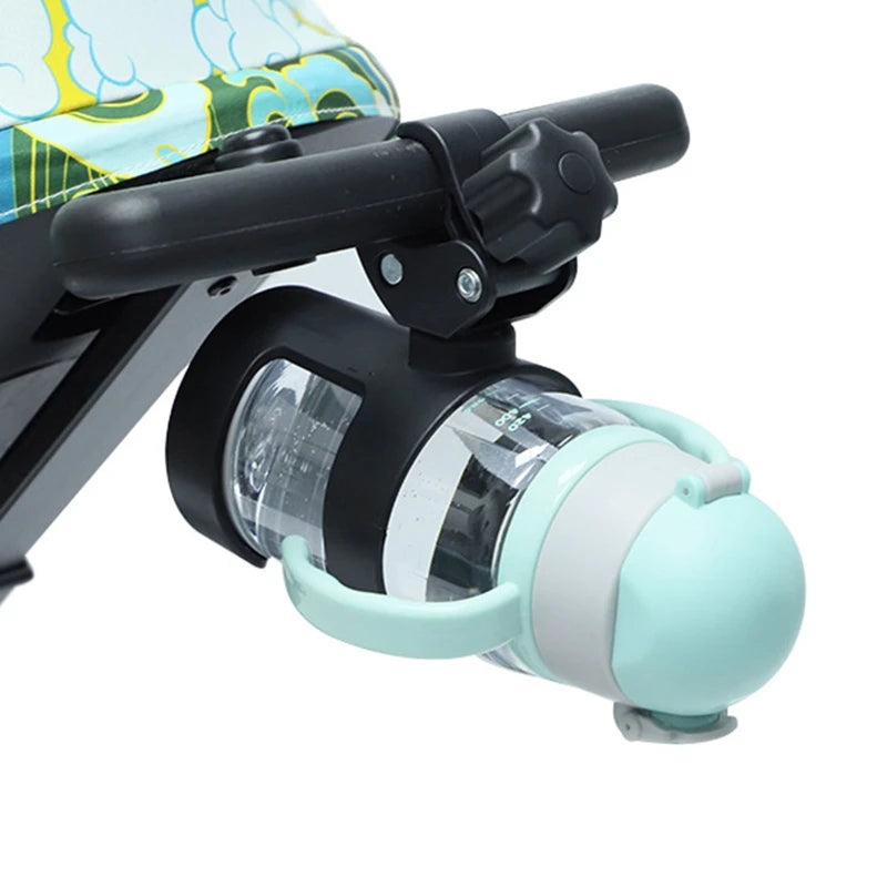 Soporte para bebidas con rotación de 360 grados.