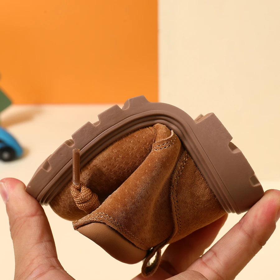 Botines de Piel "Aventura Otoñal" – Estilo y Seguridad (9M-4T)