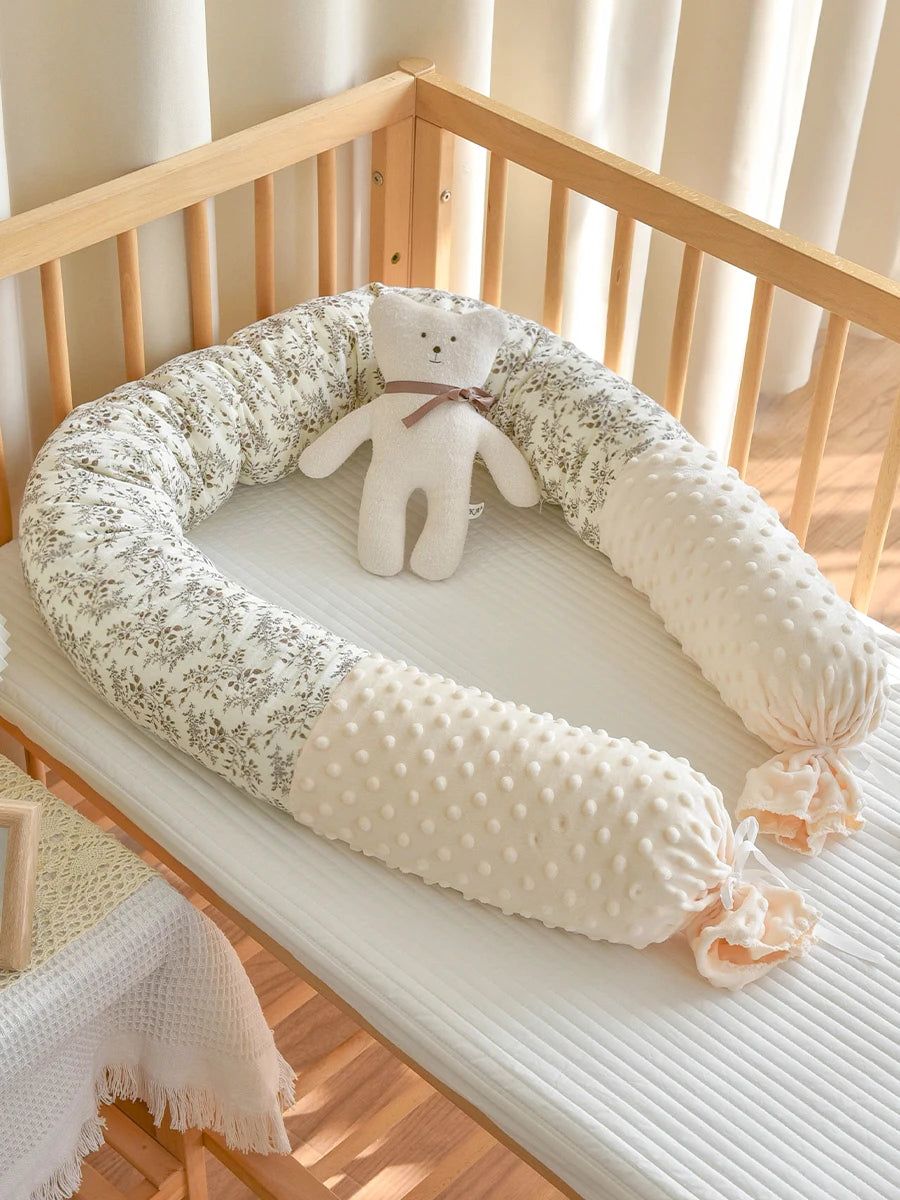 Protector de Cuna Tipo Cilindro Clase A: Almohada Multifuncional y Protector de Barandilla