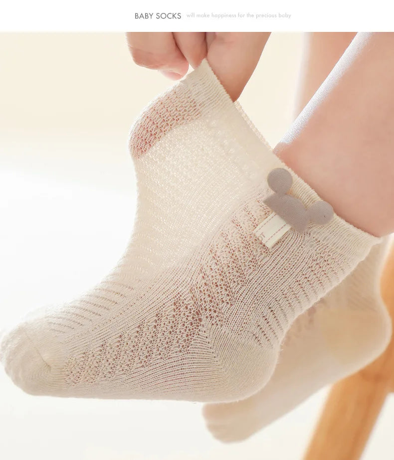 Calcetines Bebé Malla Fina: Frescura y Confort Dibujos Animados