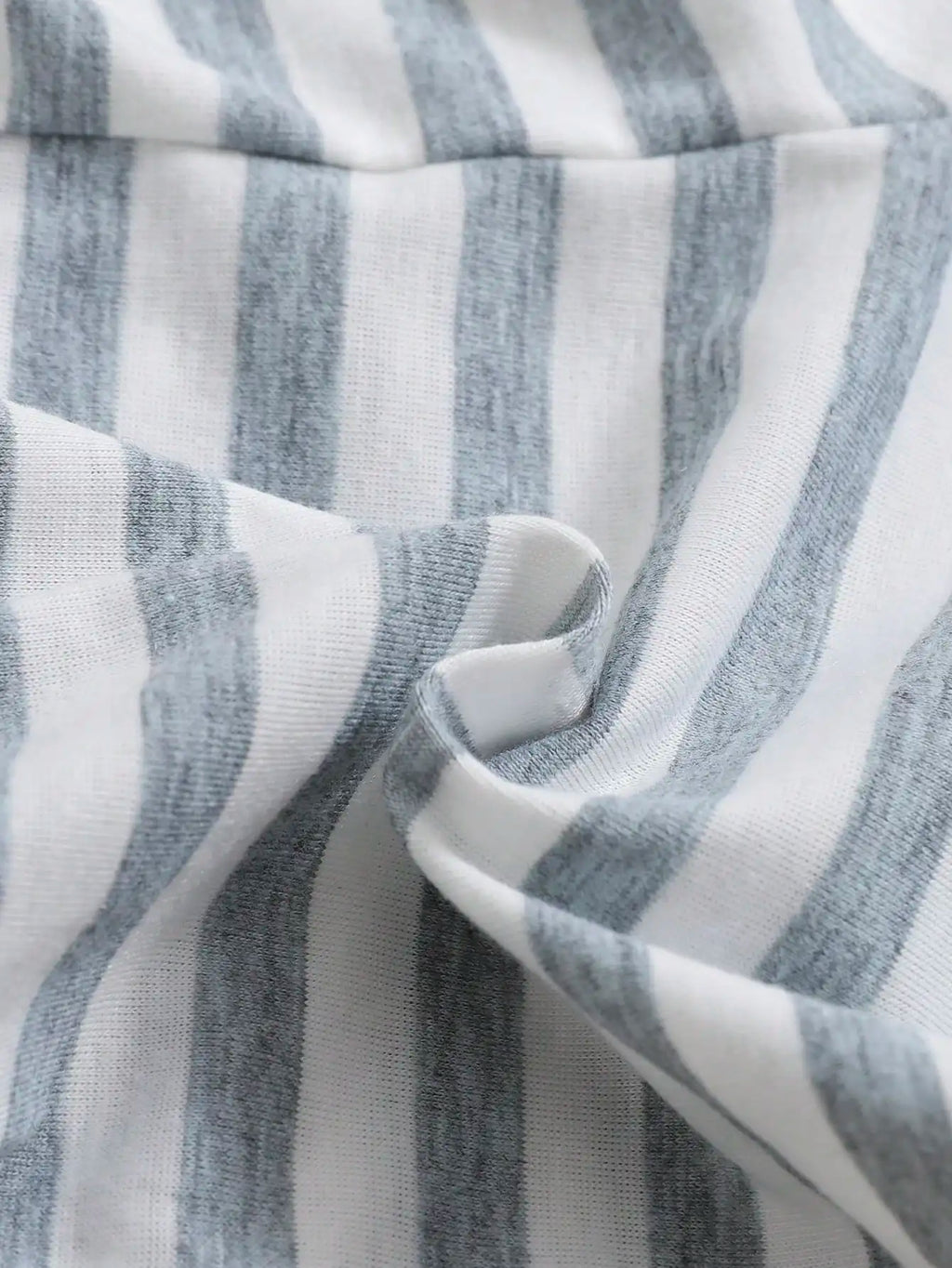 Set de 4 Shorts "Aventura de Verano" – Listos para la Diversión bajo el Sol (6M-3T)