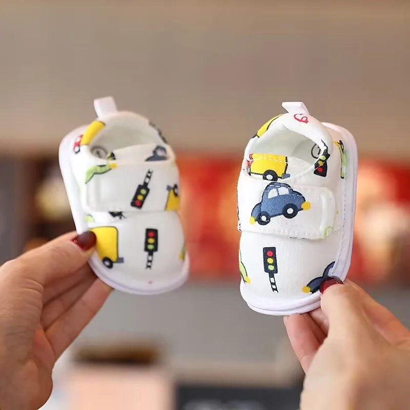 Sandalias con Punta Cerrada para Bebé - Suela Suave y Anti-Patadas (0-18 Meses)