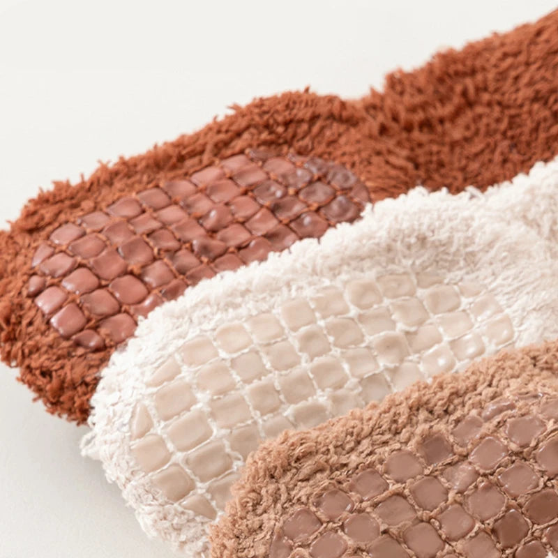 Calcetines de Invierno Cálidos y Antideslizantes para Bebé (Perrito Tridimensional)