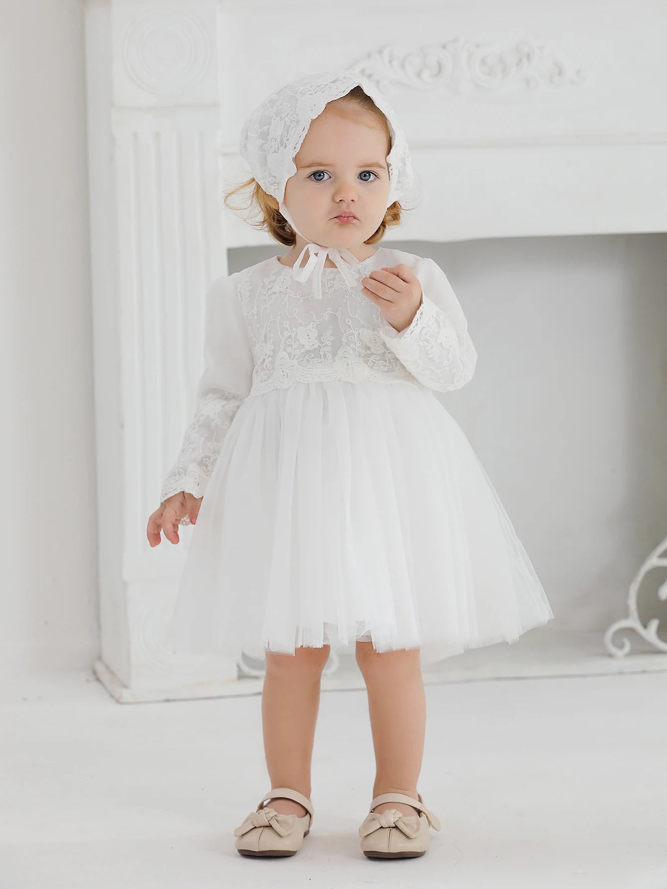Vestido Blanco de Bautizo para Bebé: Encaje, Manga Larga y Gorro (3-24M)