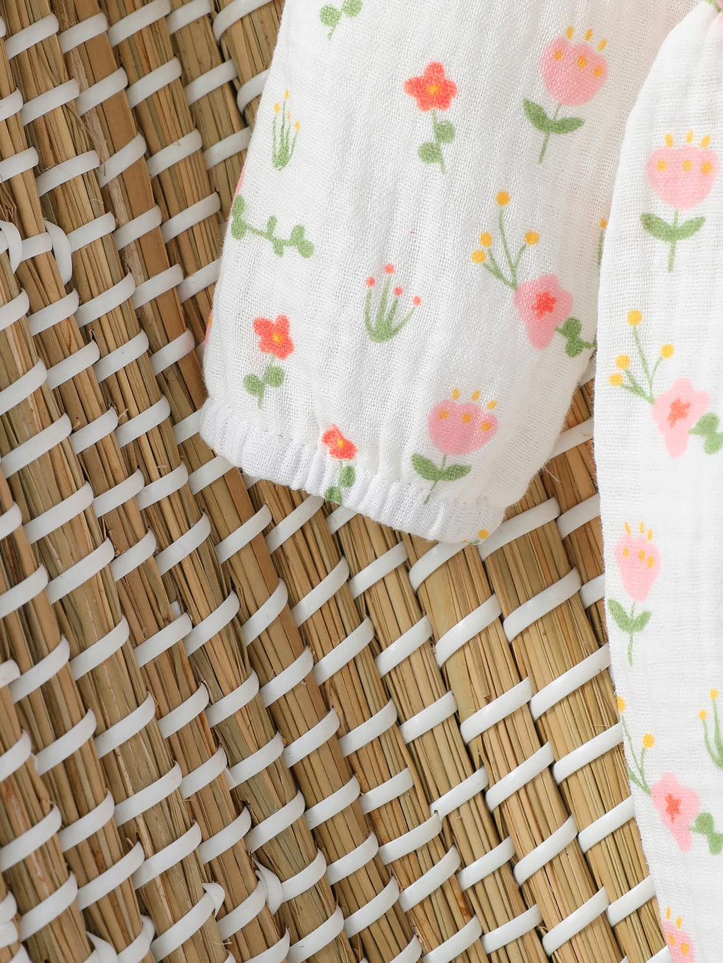 Mameluco de niña diseño Floral (0-6M): Comodidad 100% Algodón y Diadema a Juego