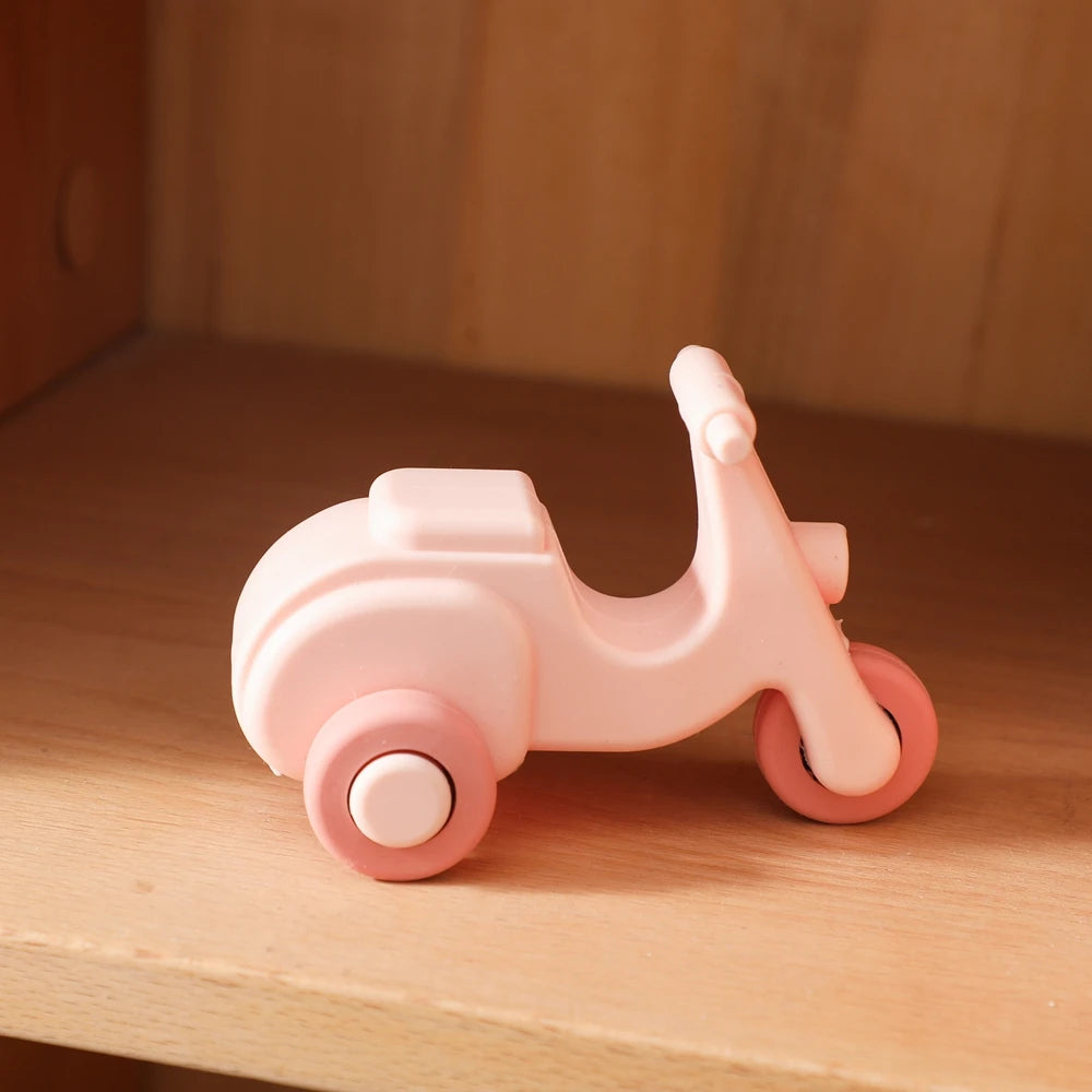 Coche de Juguete Montessori de Silicona | 2-en-1 Mordedera y Juguete Educativo