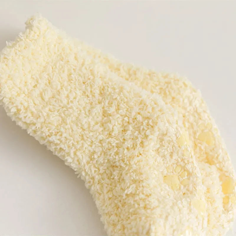 Calcetines Antideslizantes de Lana Coral - Calidez Premium para Bebés y Niños (0-5 Años)