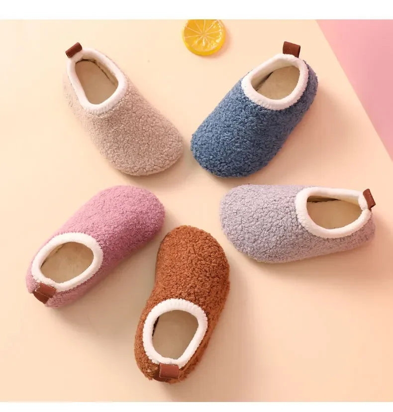 Pantuflas "Nube de Algodón" – Calidez y Seguridad para el Hogar (12M-10T)
