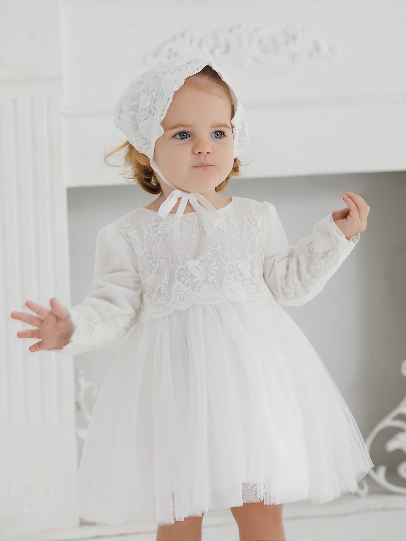 Vestido Blanco de Bautizo para Bebé: Encaje, Manga Larga y Gorro (3-24M)