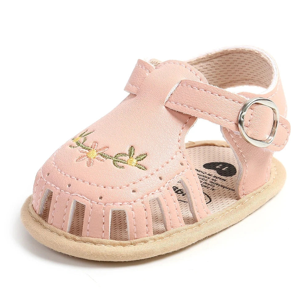 Sandalias Bordadas Florales: Elegancia de Verano y Suela Suave
