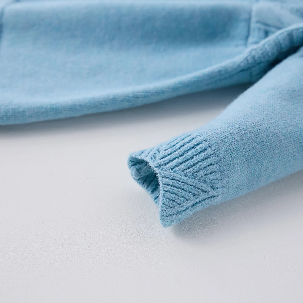 Vestido Tejido Calado para Bebé Niña| Dulzura y Estilo de Primavera  (0-18M)