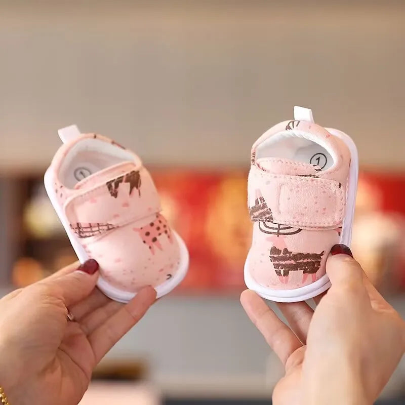 Sandalias con Punta Cerrada para Bebé - Suela Suave y Anti-Patadas (0-18 Meses)