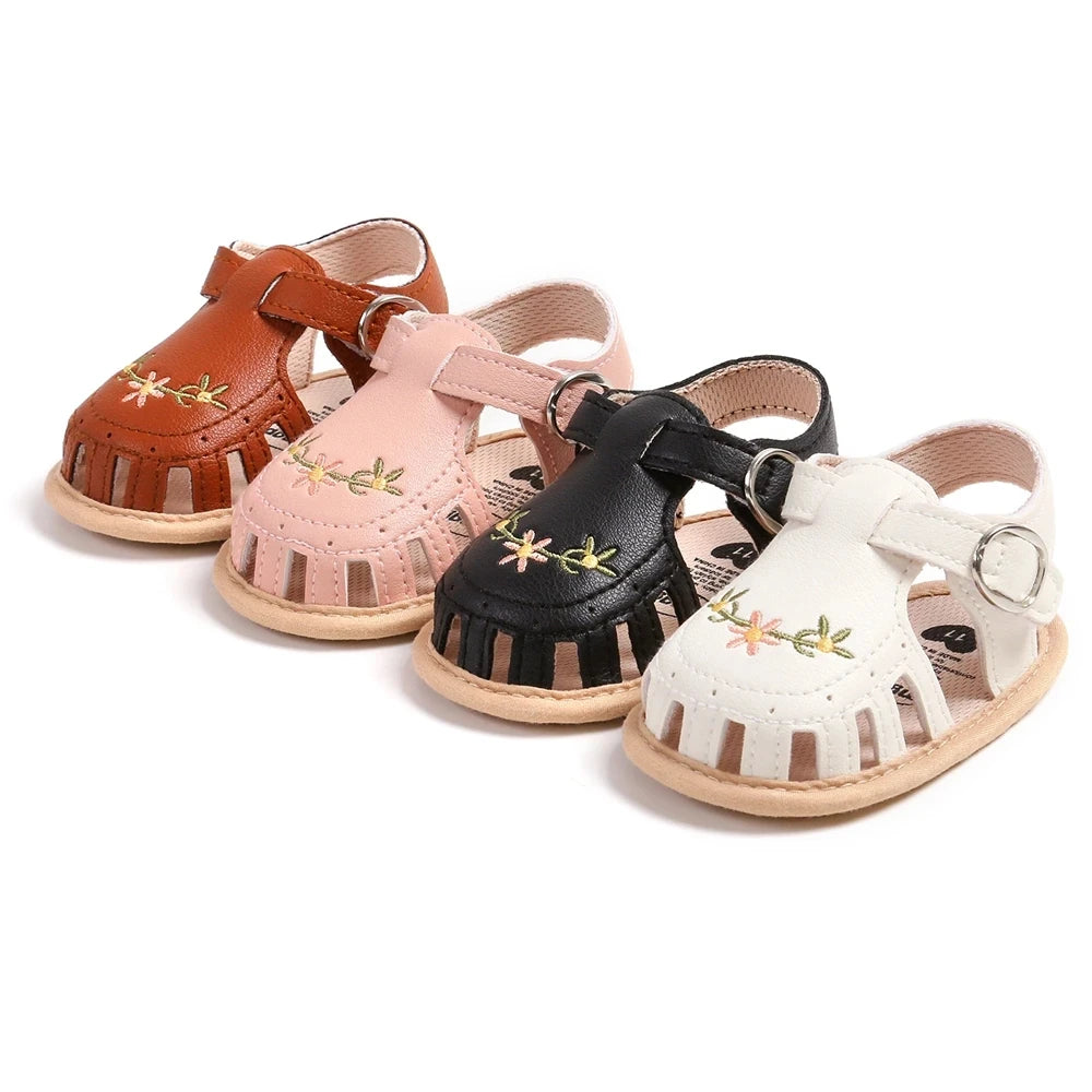 Sandalias Bordadas Florales: Elegancia de Verano y Suela Suave