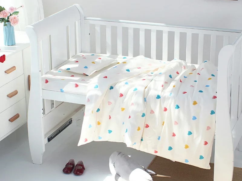 Set de Cama para Cuna Premium | Estampado Reactivo y Relleno de Seda