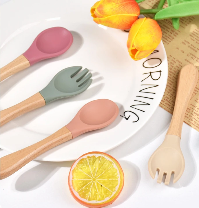 Set de Cubiertos de Entrenamiento – Silicona y Madera