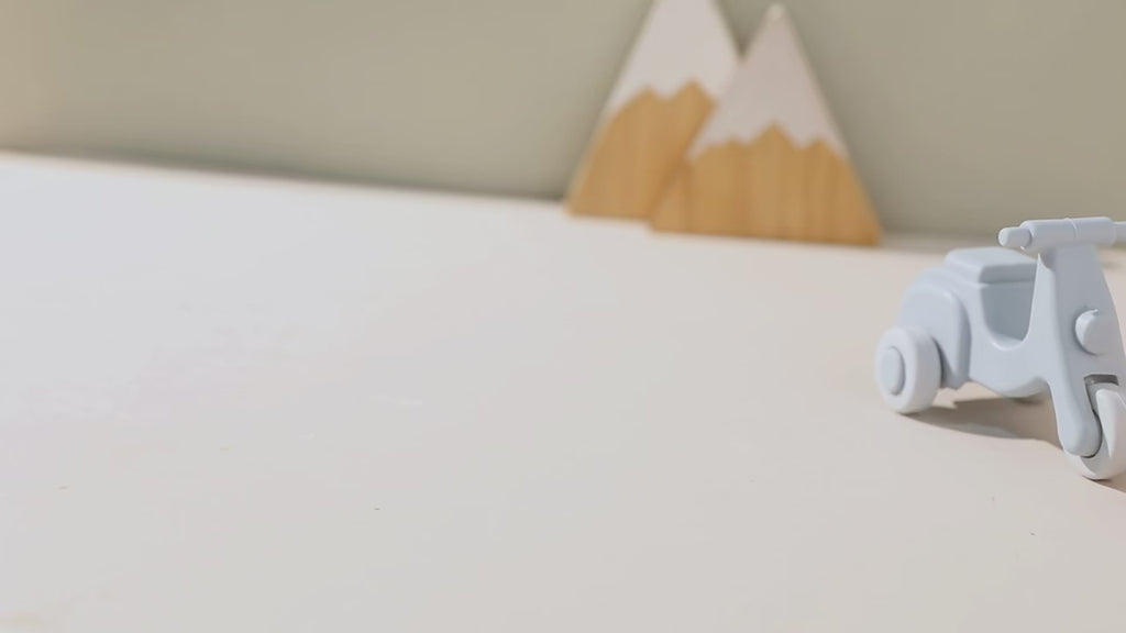 Coche de Juguete Montessori de Silicona | 2-en-1 Mordedera y Juguete Educativo